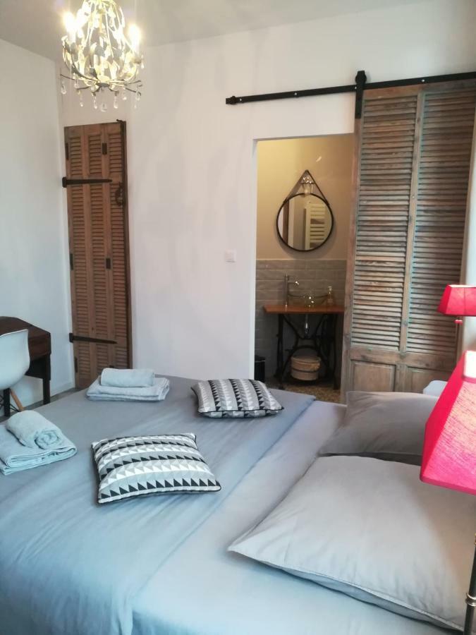 Villa Colonna Appartements Manosque Esterno foto